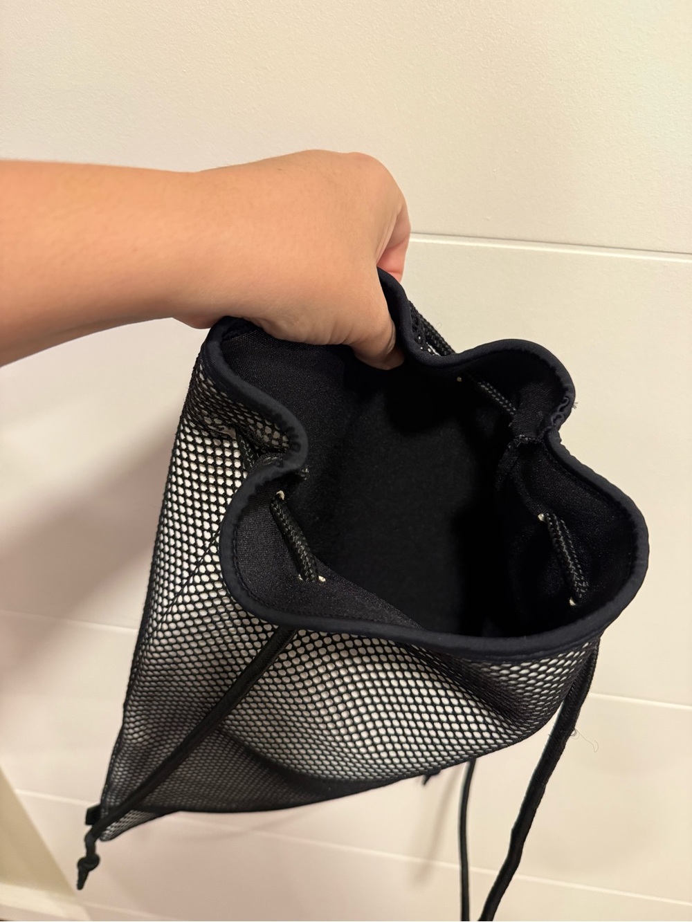 Triangl - Black Mesh Drawstring Backpack - Picture 5 of 5